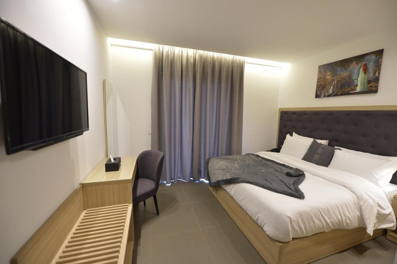 Zett Hotel จูนิเย ภายนอก รูปภาพ