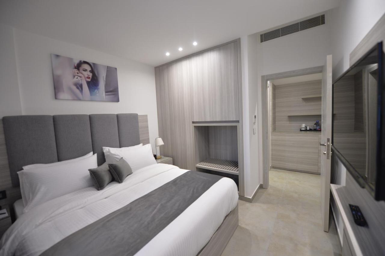 Zett Hotel จูนิเย ภายนอก รูปภาพ