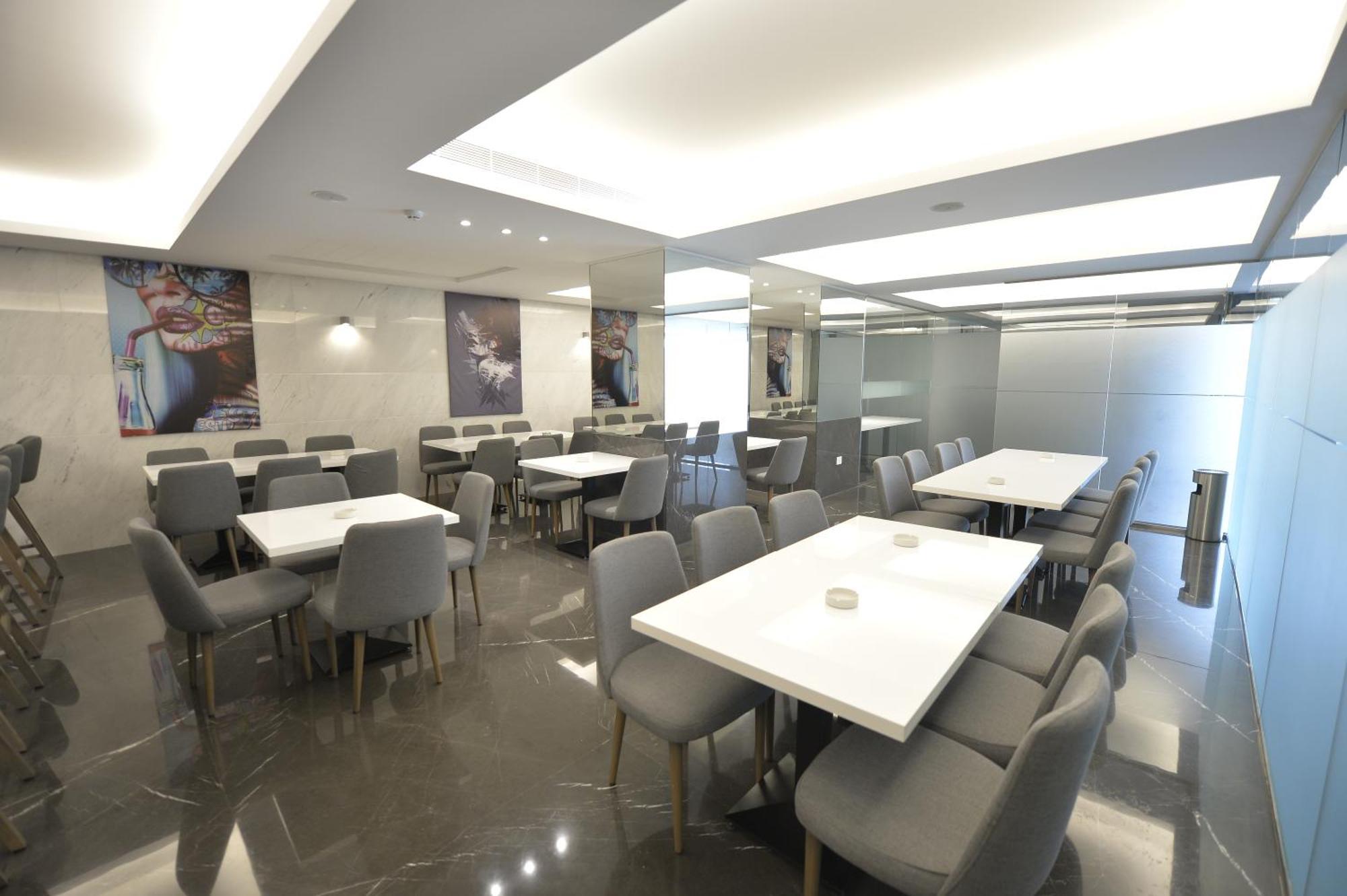 Zett Hotel จูนิเย ภายนอก รูปภาพ